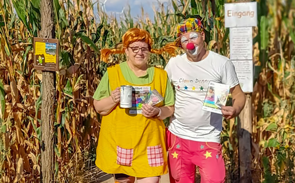 Clown Denny und Carola waren für uns beim Familienfest am Maislabyrinth Prädikow