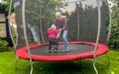 Ein Trampolin als Herzenswunsch für die 2-jährige Elena